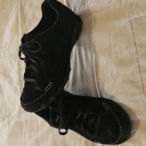Very NICE Skechers Womens Black Suede Leather Sneakers Shoes 7